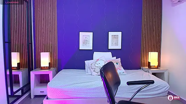 Snapshot of alina_martinelli chatting on October 12, 2025, 10:49 am alina martinelli online show from October 12, 2025, 10:49 am