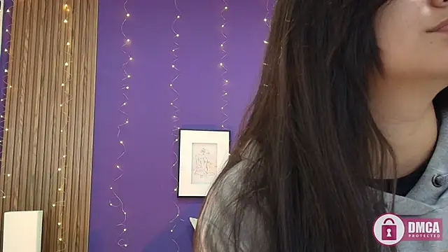 Snapshot of alina_martinelli chatting on March 9, 2025, 12:20 pm alina martinelli online show from March 9, 2025, 12:20 pm