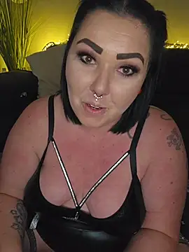 Snapshot of -BonnieBlack- chatting on November 27, 2025, 7:03 pm -BonnieBlack- online show from November 27, 2025, 7:03 pm