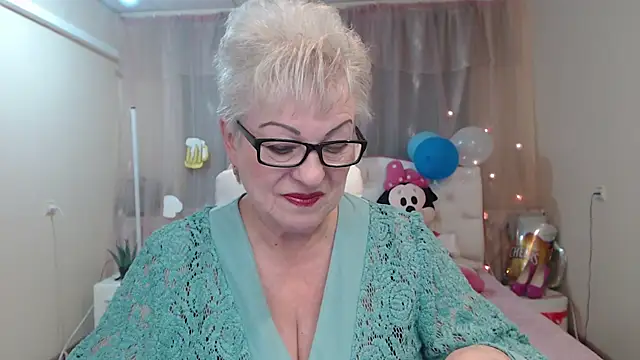 Snapshot of KayleSmoll chatting on September 25, 2025, 6:25 pm KayleSmoll online show from September 25, 2025, 6:25 pm