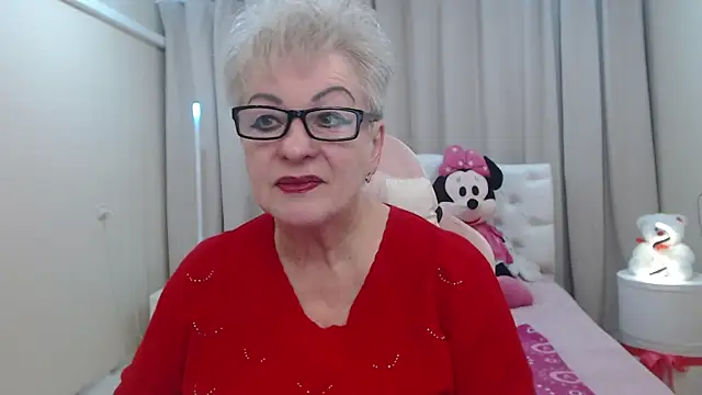 Snapshot of KayleSmoll chatting on January 17, 2026, 7:39 pm KayleSmoll online show from January 17, 2026, 7:39 pm