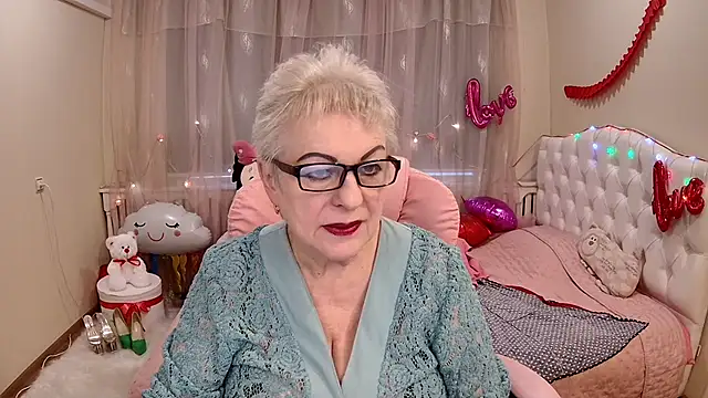 Snapshot of KayleSmoll chatting on March 20, 2025, 4:51 am KayleSmoll online show from March 20, 2025, 4:51 am