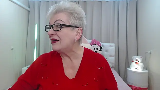 Snapshot of KayleSmoll chatting on January 16, 2026, 7:29 pm KayleSmoll online show from January 16, 2026, 7:29 pm