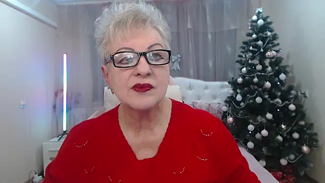 Snapshot of KayleSmoll chatting on January 13, 2026, 7:40 pm KayleSmoll online show from January 13, 2026, 7:40 pm