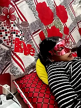 Very-Hot-Couple online show from January 22, 2025, 11:10 pm