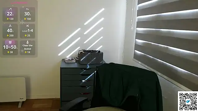 Snapshot of cinnamon_rosa chatting on October 5, 2025, 8:43 pm cinnamon rosa online show from October 5, 2025, 8:43 pm