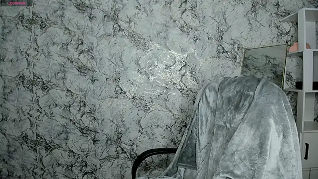 DeniRicchii online show from March 9, 2026, 6:44 pm