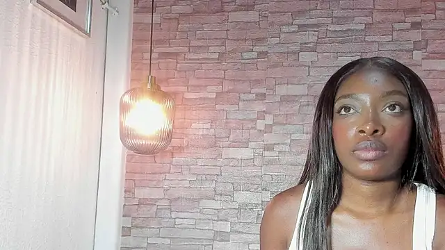 Snapshot of Shamiraa_moore chatting on March 7, 2025, 3:51 am Shamiraa moore online show from March 7, 2025, 3:51 am