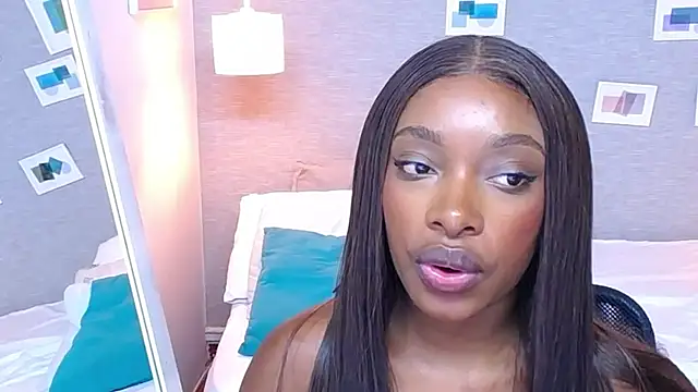 Snapshot of Shamiraa_moore chatting on March 18, 2025, 4:39 pm Shamiraa moore online show from March 18, 2025, 4:39 pm