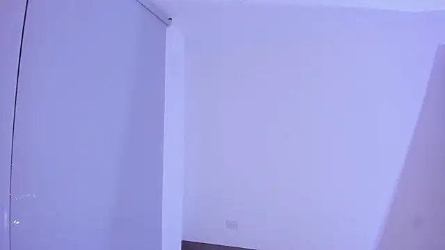 Snapshot of Kaarla___ chatting on September 19, 2025, 3:21 am Kaarla online show from September 19, 2025, 3:21 am