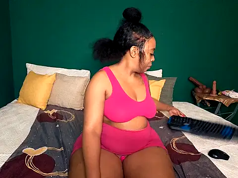 Snapshot of GiantBootyMilf chatting on March 10, 2025, 1:43 pm GiantBootyMilf online show from March 10, 2025, 1:43 pm