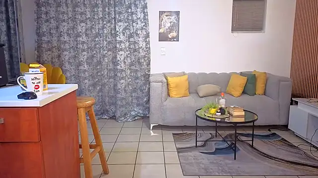 Snapshot of GiantBootyMilf chatting on September 29, 2025, 8:58 pm GiantBootyMilf online show from September 29, 2025, 8:58 pm