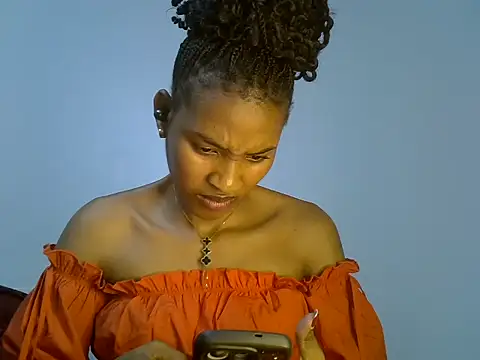 cute-alexis online show from November 9, 2025, 1:04 pm