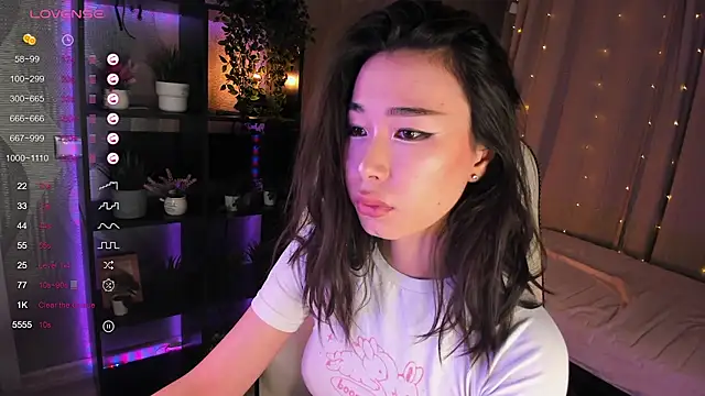 Snapshot of sensualily chatting on October 9, 2025, 2:17 pm sensualily online show from October 9, 2025, 2:17 pm