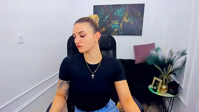 SelenaeMoore online show from February 22, 2026, 7:37 pm