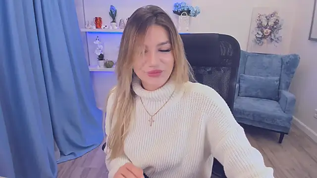 Snapshot of SelenaeMoore chatting on October 22, 2025, 3:28 am SelenaeMoore online show from October 22, 2025, 3:28 am