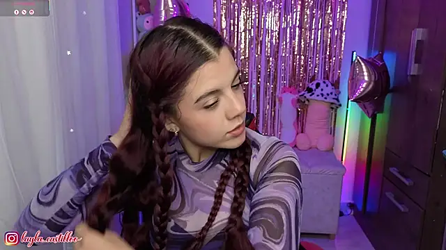 Snapshot of Layla_castilloo chatting on March 19, 2026, 5:57 pm Layla castilloo online show from March 19, 2026, 5:57 pm
