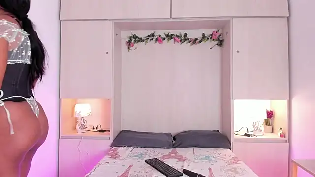 KendallRosse1 online show from September 27, 2025, 1:50 pm