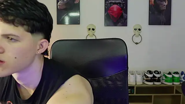 Hazzan Velez online show from November 4, 2025, 11:41 pm