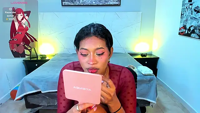 LAYLATAYLOR  online show from February 9, 2025, 3:23 pm