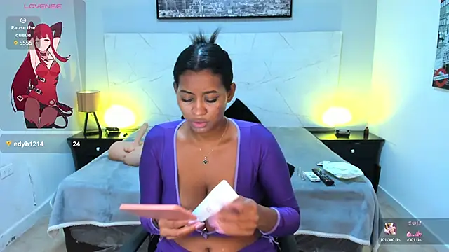 LAYLATAYLOR  online show from February 6, 2025, 6:18 am