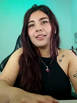 Danna adams01 online show from February 7, 2025, 9:37 pm