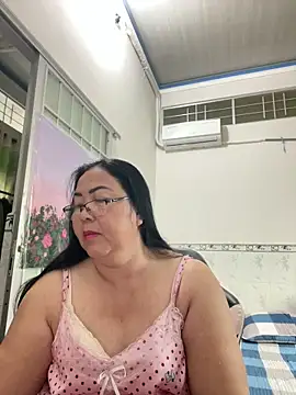 Snapshot of NDith chatting on November 13, 2025, 11:30 pm NDith online show from November 13, 2025, 11:30 pm