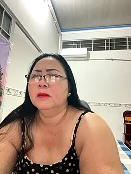 Snapshot of NDith chatting on November 22, 2025, 9:46 pm NDith online show from November 22, 2025, 9:46 pm