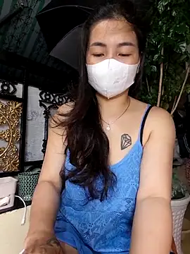 Snapshot of lyna_bl chatting on May 3, 2026, 12:20 pm lyna bl online show from May 3, 2026, 12:20 pm