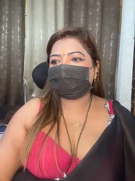 Snapshot of Oh-Monika chatting on December 19, 2025, 3:58 pm Oh-Monika online show from December 19, 2025, 3:58 pm