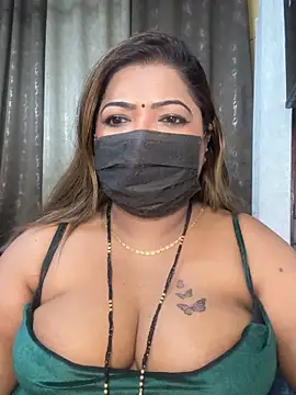 Snapshot of Oh-Monika chatting on February 19, 2026, 4:48 pm Oh-Monika online show from February 19, 2026, 4:48 pm