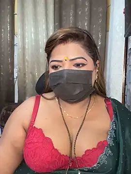 Snapshot of Oh-Monika chatting on December 18, 2025, 3:38 pm Oh-Monika online show from December 18, 2025, 3:38 pm