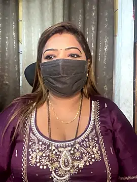 Snapshot of Oh-Monika chatting on January 7, 2026, 4:06 am Oh-Monika online show from January 7, 2026, 4:06 am