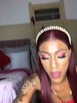 Snapshot of Kylie_Hairy_Bbc chatting on February 28, 2026, 8:19 pm Kylie Hairy Bbc online show from February 28, 2026, 8:19 pm