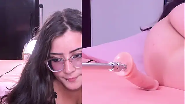 Snapshot of Kinky_Cloe chatting on November 24, 2025, 7:36 pm Kinky Cloe online show from November 24, 2025, 7:36 pm