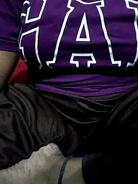 Snapshot of Priya-89 chatting on September 18, 2025, 9:45 am Priya-89 online show from September 18, 2025, 9:45 am