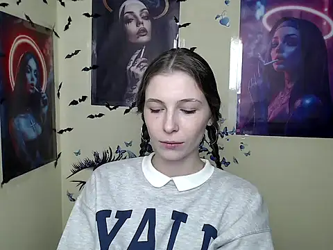 StrangerGi online show from March 3, 2025, 1:01 pm