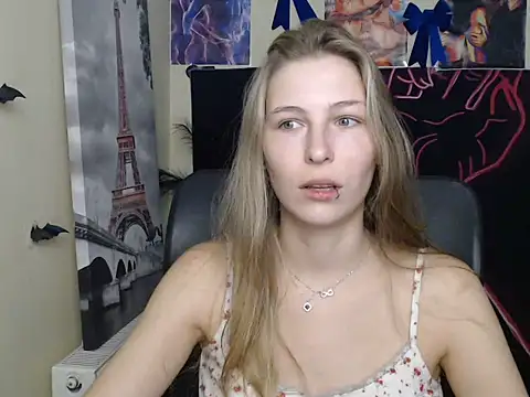 Snapshot of StrangerGi chatting on July 23, 2026, 6:11 am StrangerGi online show from July 23, 2026, 6:11 am