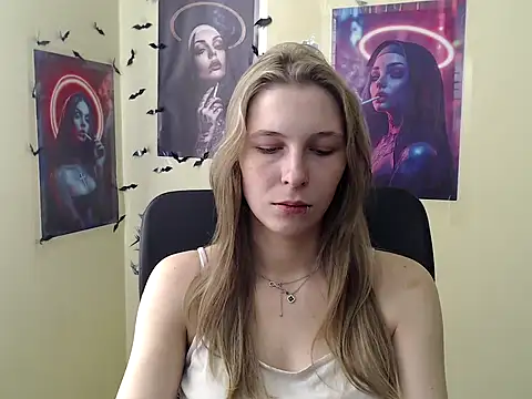 StrangerGi online show from April 4, 2026, 5:58 am