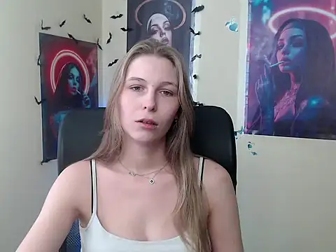 Snapshot of StrangerGi chatting on May 11, 2026, 11:55 am StrangerGi online show from May 11, 2026, 11:55 am