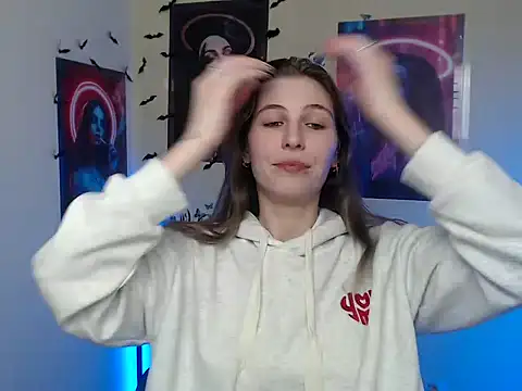 StrangerGi online show from December 5, 2025, 1:32 pm