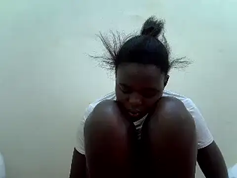 Snapshot of dirtyshowgirl chatting on January 20, 2025, 5:15 am dirtyshowgirl online show from January 20, 2025, 5:15 am