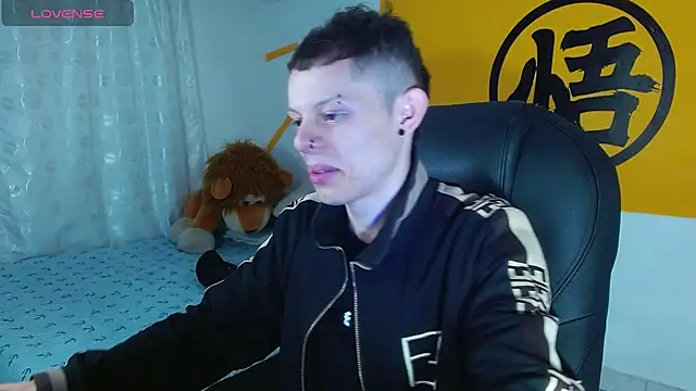 Matthew Boy  online show from February 17, 2025, 1:33 pm