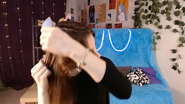 Snapshot of Hermione_Reid chatting on January 23, 2025, 4:30 am Hermione Reid online show from January 23, 2025, 4:30 am