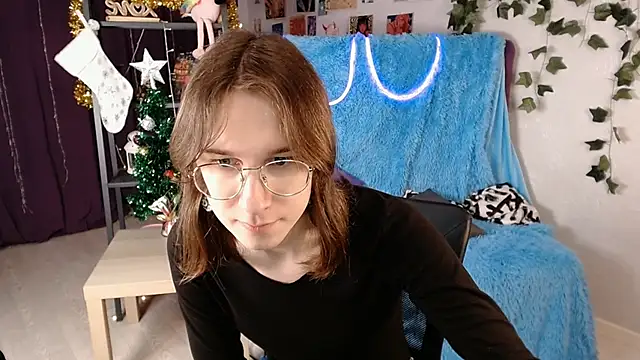 Snapshot of Hermione_Reid chatting on January 9, 2025, 4:30 am Hermione Reid online show from January 9, 2025, 4:30 am