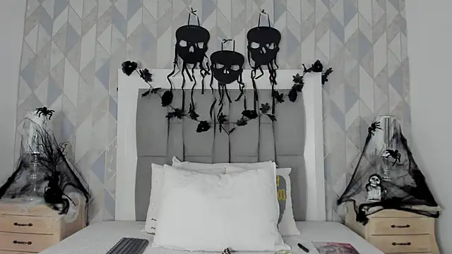 Snapshot of anais_cooper chatting on October 31, 2025, 12:02 pm anais cooper online show from October 31, 2025, 12:02 pm