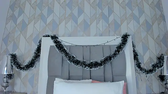 Snapshot of anais_cooper chatting on December 16, 2025, 11:36 am anais cooper online show from December 16, 2025, 11:36 am