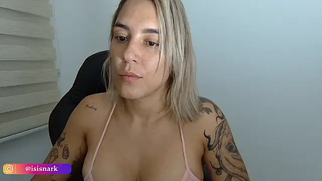 Snapshot of Isis69_ chatting on September 24, 2025, 11:54 pm Isis69 online show from September 24, 2025, 11:54 pm