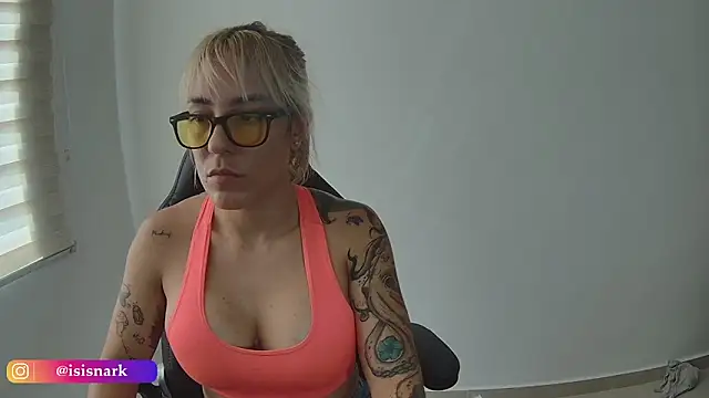 Snapshot of Isis69_ chatting on February 9, 2026, 3:10 pm Isis69 online show from February 9, 2026, 3:10 pm