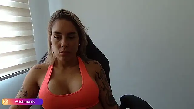 Snapshot of Isis69_ chatting on September 25, 2025, 4:24 pm Isis69 online show from September 25, 2025, 4:24 pm